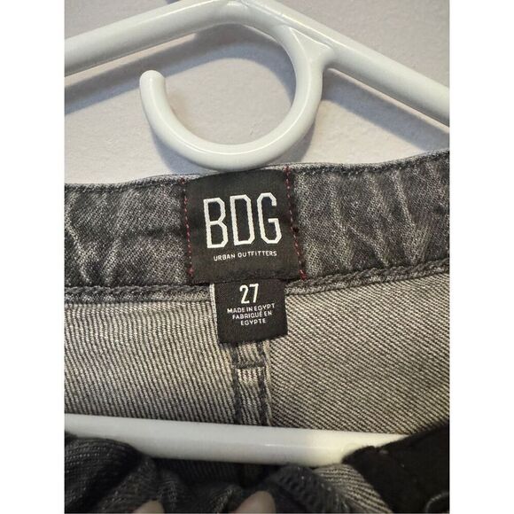 BDG Carrie denim shorts in washed black size 27 - Picture 2 of 3